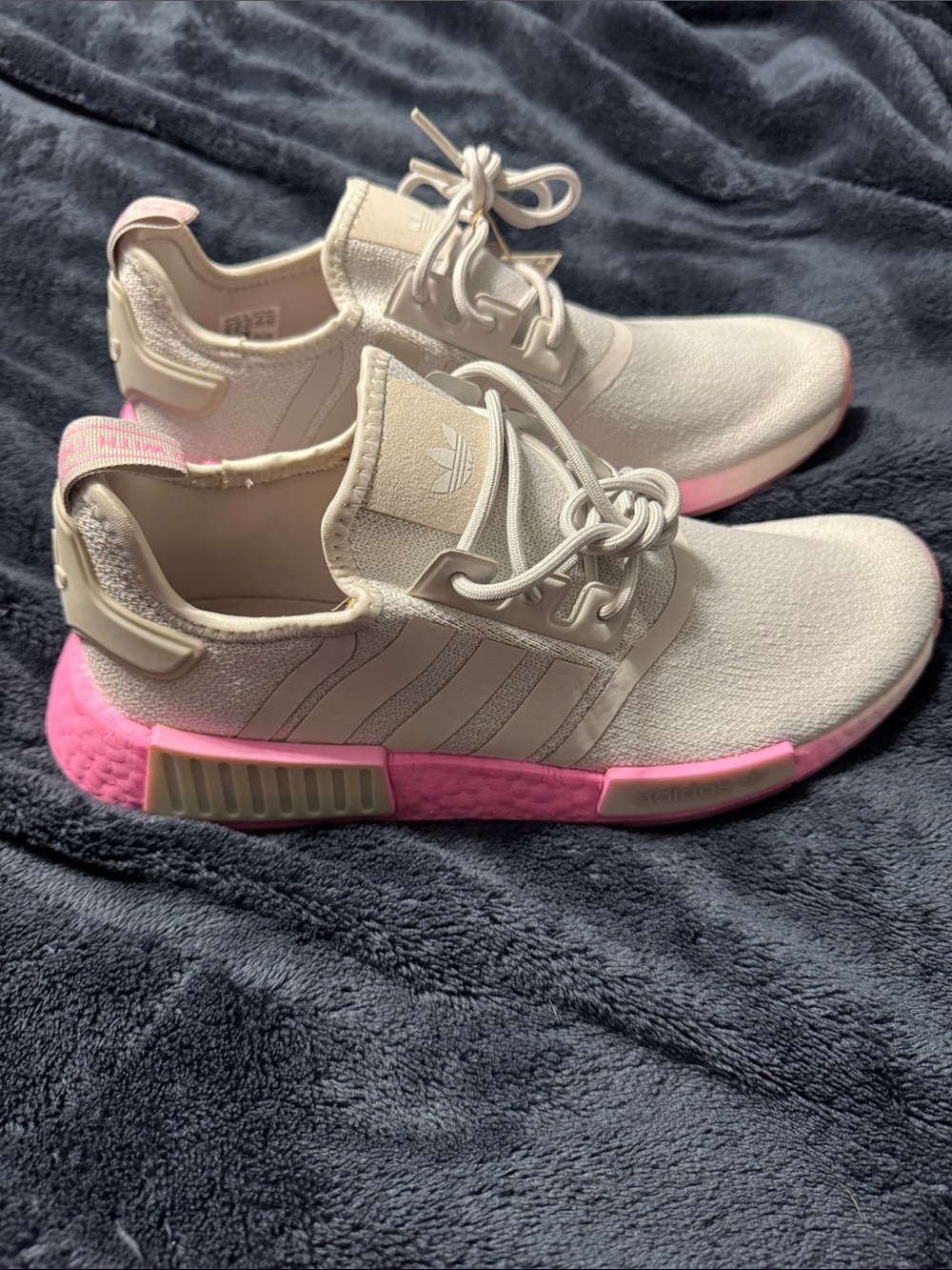 Women’s adidas light gray and pink NMD_R1, size 10, NWT - Picture 1 of 5